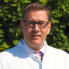 Dr. med. Dennis Bösch