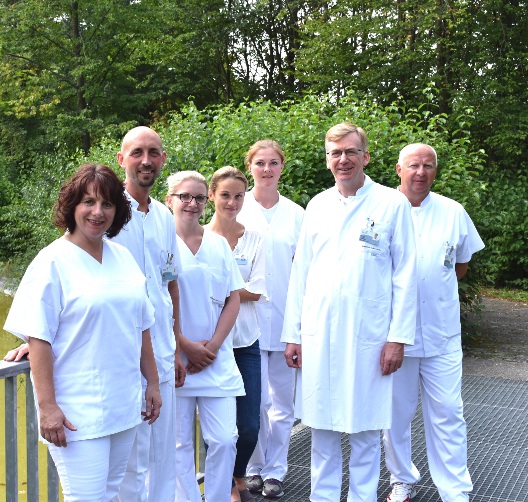 Chefarzt Kolbinger mit Team